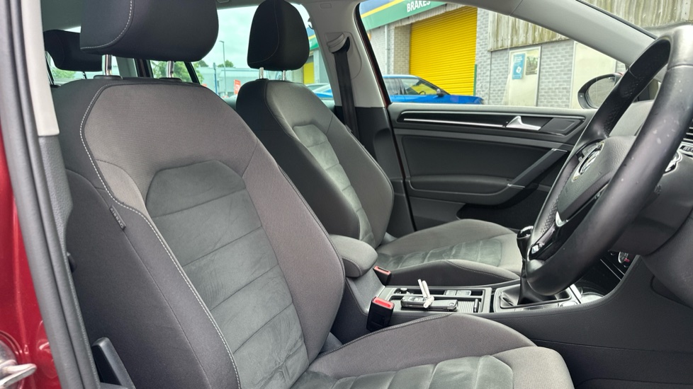 Volkswagen Golf 1.5 TSI EVO 150 GT 5dr Petrol Estate - Image 42
