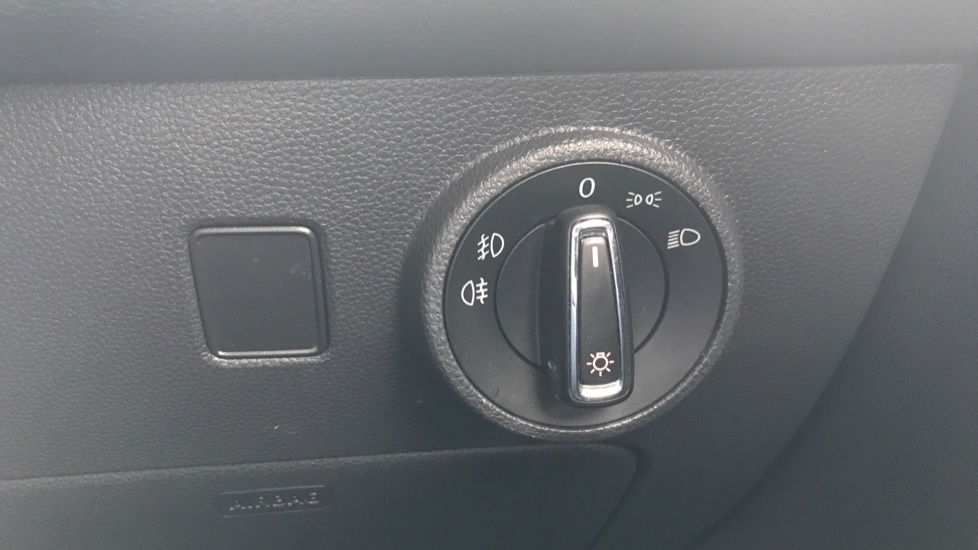 SEAT Ateca 1.6 TDI SE Technology [EZ] 5dr Diesel Estate - Image 33