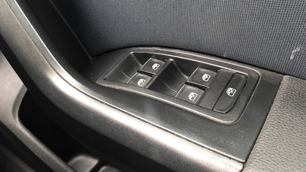 SEAT Ateca 1.6 TDI SE Technology [EZ] 5dr Diesel Estate - Image 34