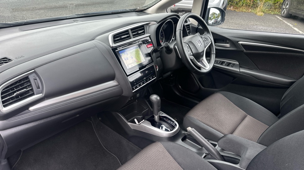 Honda Jazz 1.3 EX Navi 5dr CVT Petrol Hatchback - Image 9