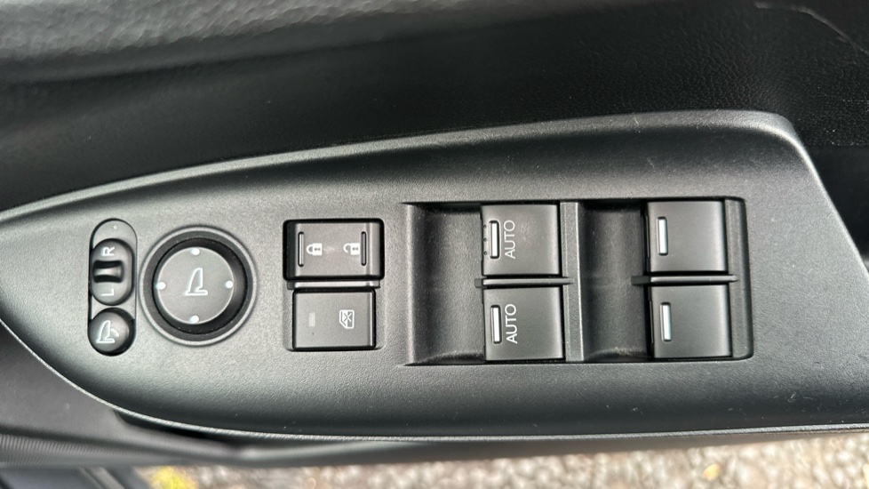 Honda Jazz 1.3 EX Navi 5dr CVT Petrol Hatchback - Image 26
