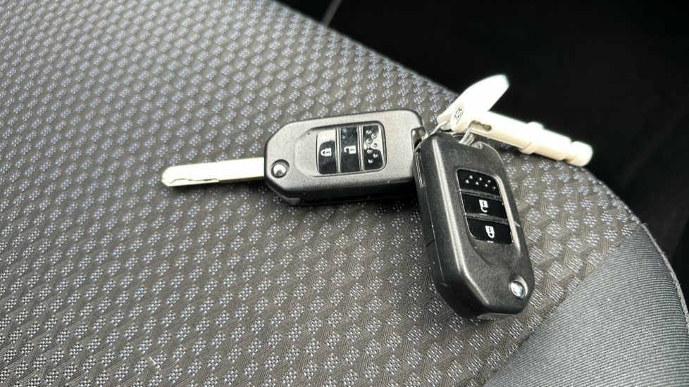 Honda Jazz 1.3 i-VTEC S 5dr Petrol Hatchback - Image 20