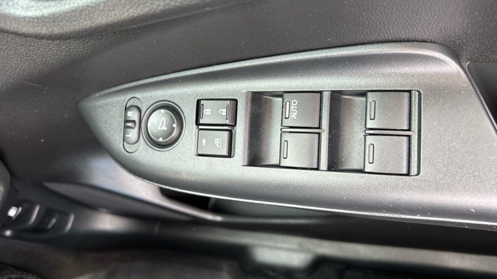 Honda Jazz 1.3 i-VTEC S 5dr Petrol Hatchback - Image 32