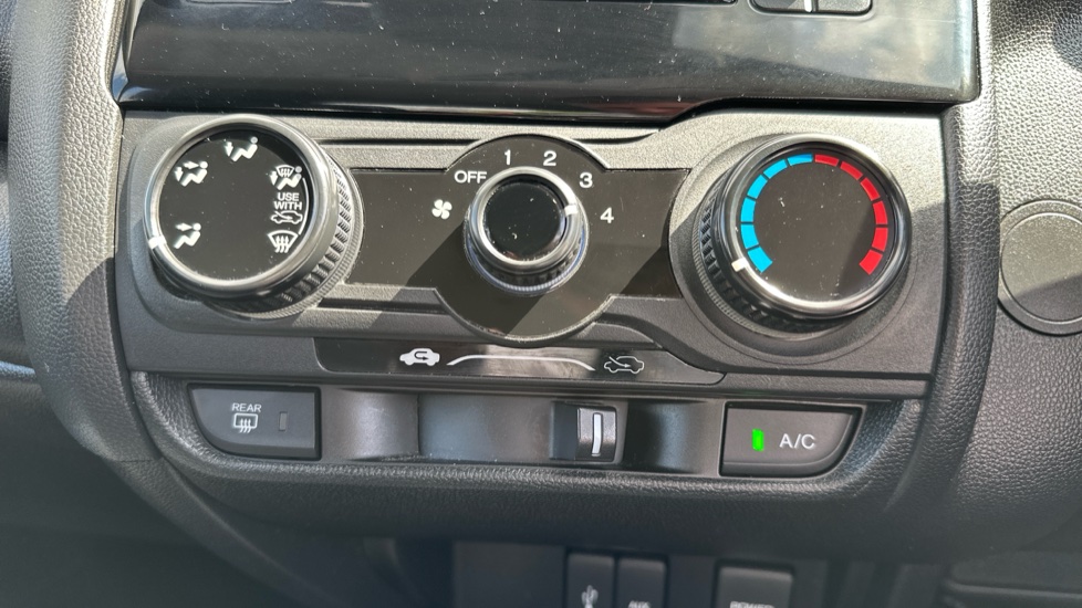 Honda Jazz 1.3 i-VTEC S 5dr Petrol Hatchback - Image 37