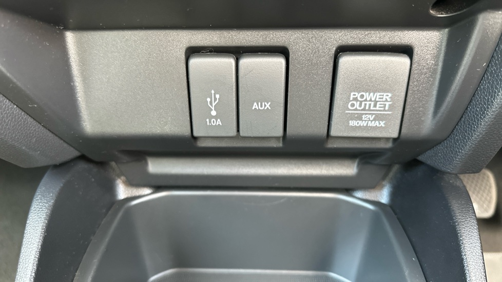 Honda Jazz 1.3 i-VTEC S 5dr Petrol Hatchback - Image 39
