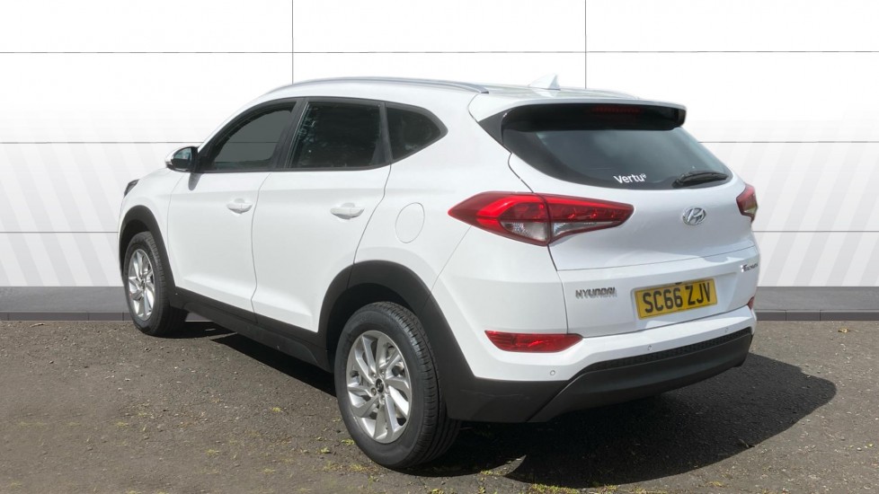 Hyundai TUCSON 1.6 GDi Blue Drive SE Nav 5dr 2WD Petrol Estate - Image 2