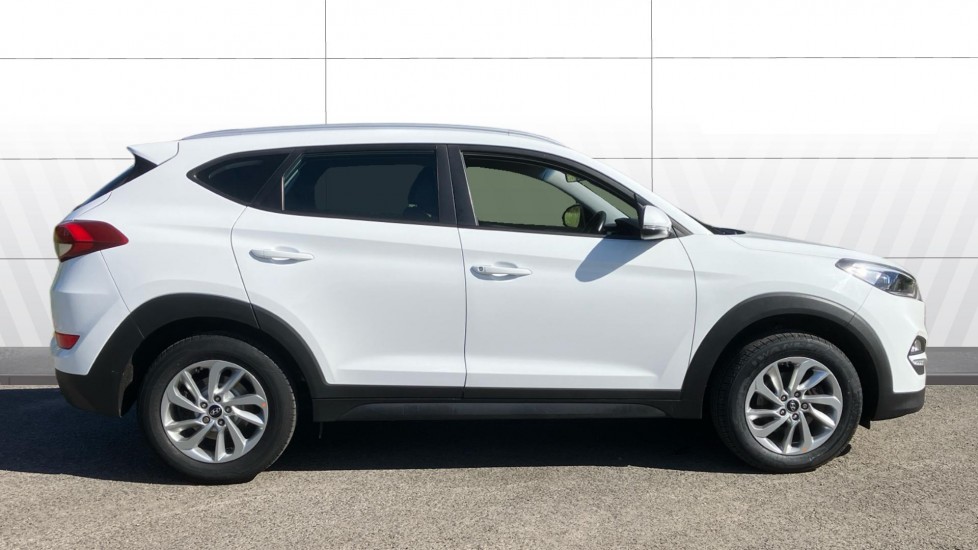 Hyundai TUCSON 1.6 GDi Blue Drive SE Nav 5dr 2WD Petrol Estate - Image 5