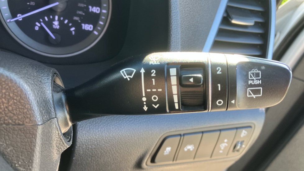 Hyundai TUCSON 1.6 GDi Blue Drive SE Nav 5dr 2WD Petrol Estate - Image 27