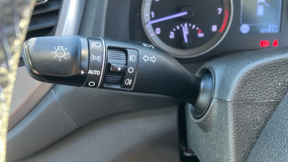Hyundai TUCSON 1.6 GDi Blue Drive SE Nav 5dr 2WD Petrol Estate - Image 28