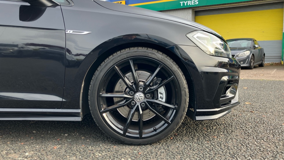 Volkswagen Golf 2.0 TSI 300 R 5dr 4MOTION DSG Petrol Hatchback - Image 7