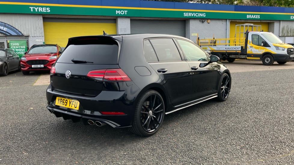 Volkswagen Golf 2.0 TSI 300 R 5dr 4MOTION DSG Petrol Hatchback - Image 33