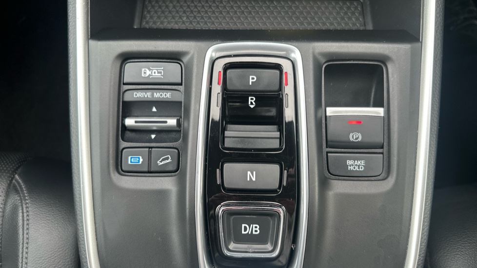 Honda CR-V 2.0 ePHEV Advance Tech 5dr eCVT Estate - Image 15