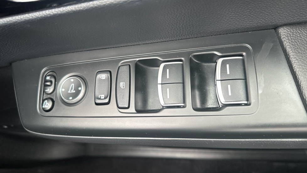 Honda CR-V 2.0 ePHEV Advance Tech 5dr eCVT Estate - Image 23
