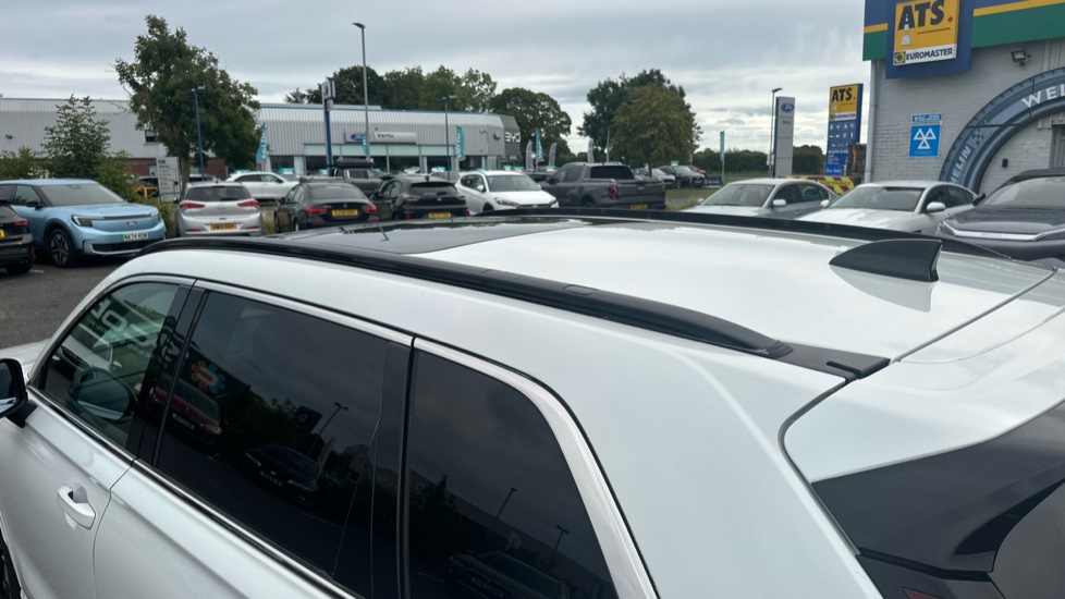 Honda CR-V 2.0 ePHEV Advance Tech 5dr eCVT Estate - Image 33