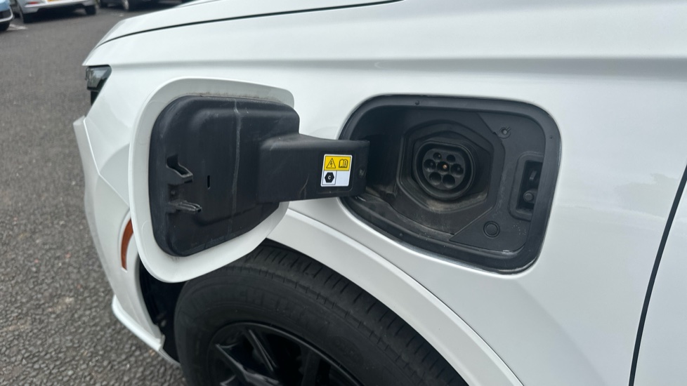 Honda CR-V 2.0 ePHEV Advance Tech 5dr eCVT Estate - Image 40