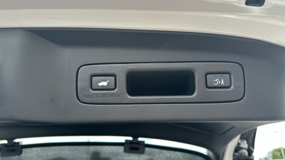 Honda HR-V 1.5 eHEV Advance 5dr CVT Hybrid Hatchback - Image 18