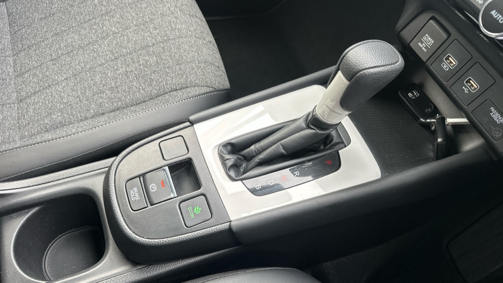 Honda Jazz 1.5 i-MMD Hybrid SR 5dr eCVT Hybrid Hatchback - Image 22