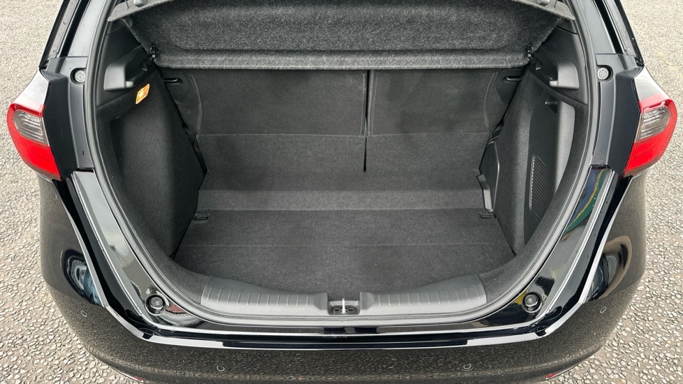 Honda Jazz 1.5 i-MMD Hybrid SR 5dr eCVT Hybrid Hatchback - Image 32