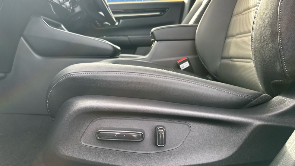 Honda CR-V 2.0 ePHEV Advance Tech 5dr eCVT Estate - Image 17