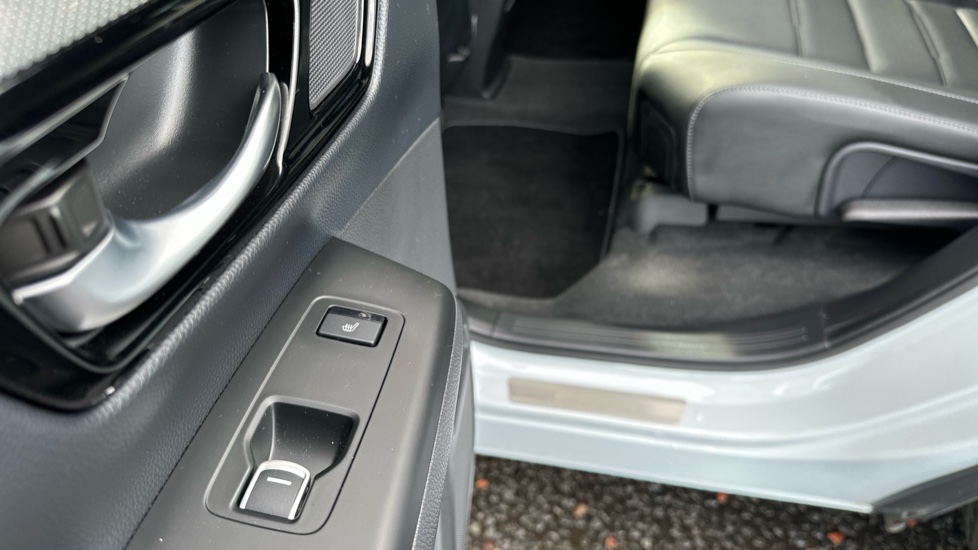 Honda CR-V 2.0 ePHEV Advance Tech 5dr eCVT Estate - Image 19