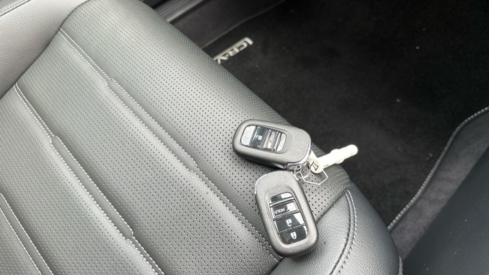 Honda CR-V 2.0 ePHEV Advance Tech 5dr eCVT Estate - Image 33