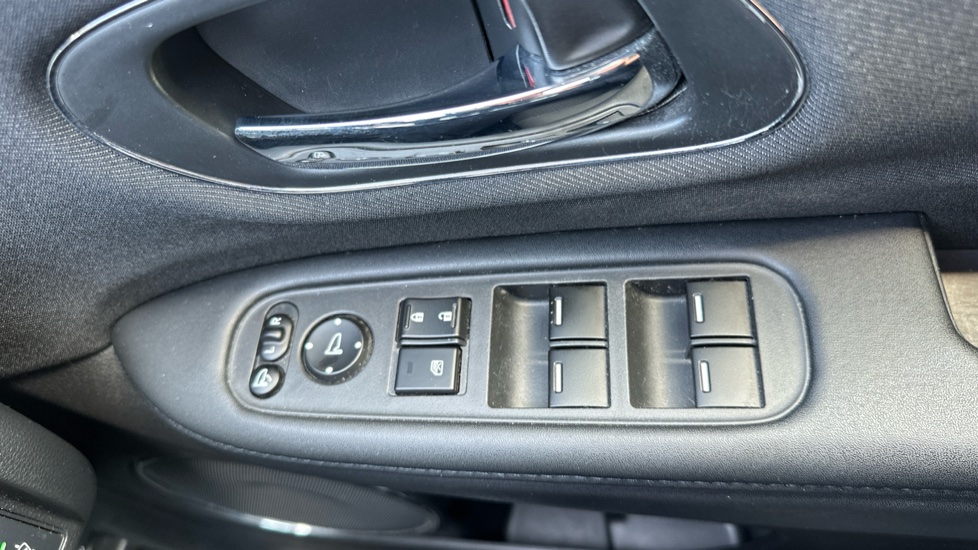 Honda HR-V 1.5 i-VTEC SE CVT 5dr Petrol Hatchback - Image 29