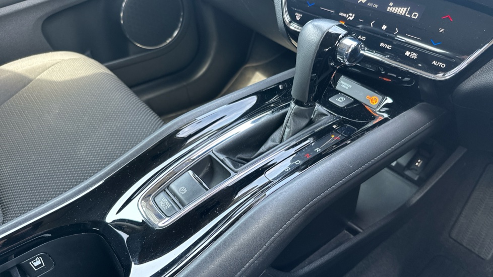 Honda HR-V 1.5 i-VTEC SE CVT 5dr Petrol Hatchback - Image 33