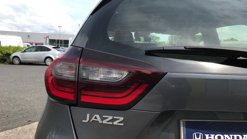 Honda Jazz 1.5 i-MMD Hybrid SR 5dr eCVT Hybrid Hatchback - Image 16