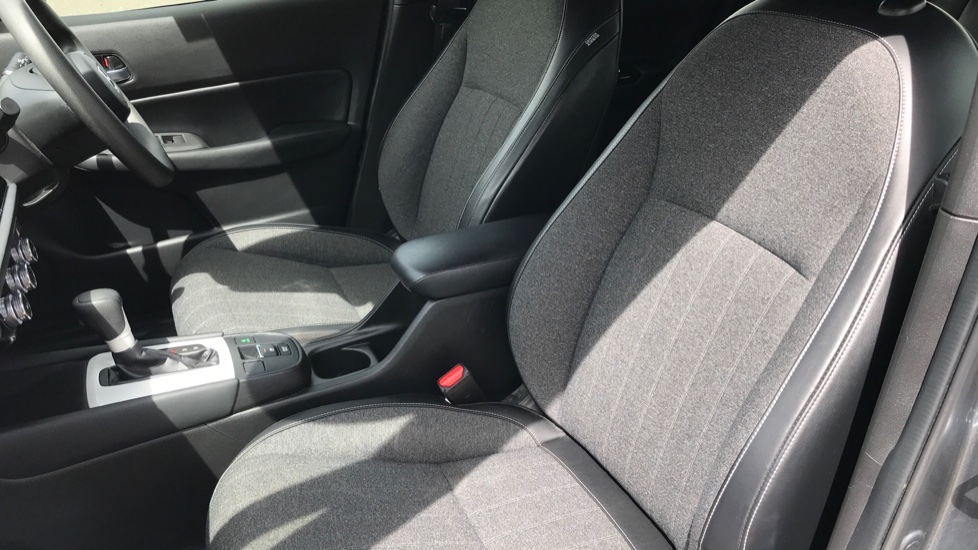 Honda Jazz 1.5 i-MMD Hybrid SR 5dr eCVT Hybrid Hatchback - Image 33