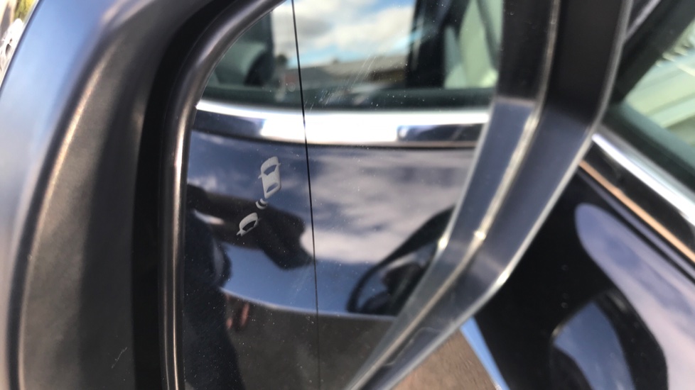 Honda CR-V 2.0 i-MMD Hybrid SR 5dr eCVT Hybrid Estate - Image 20