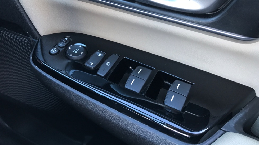 Honda CR-V 2.0 i-MMD Hybrid SR 5dr eCVT Hybrid Estate - Image 26