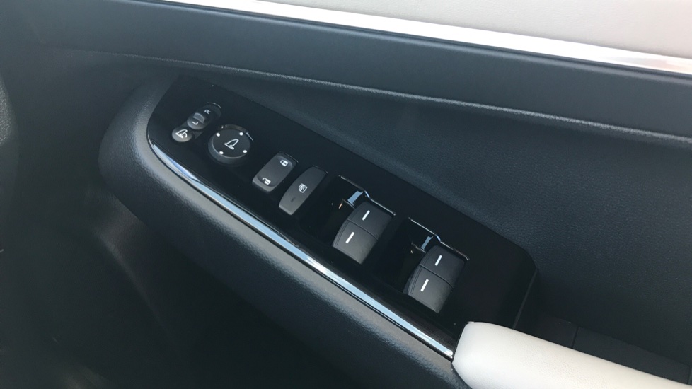 Honda HR-V 1.5 eHEV Advance Style 5dr CVT Hybrid Hatchback - Image 28