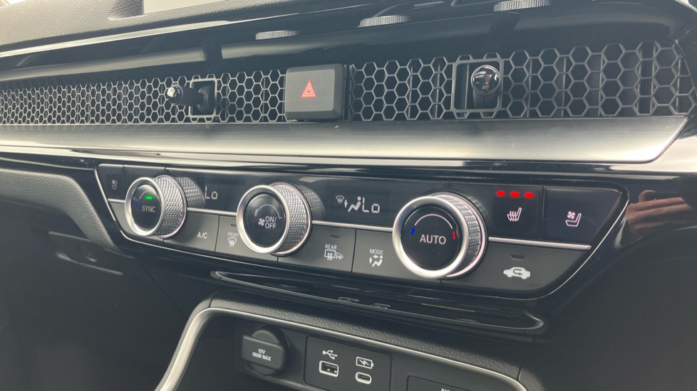 Honda CR-V 2.0 eHEV Advance 5dr eCVT Hybrid Estate - Image 17