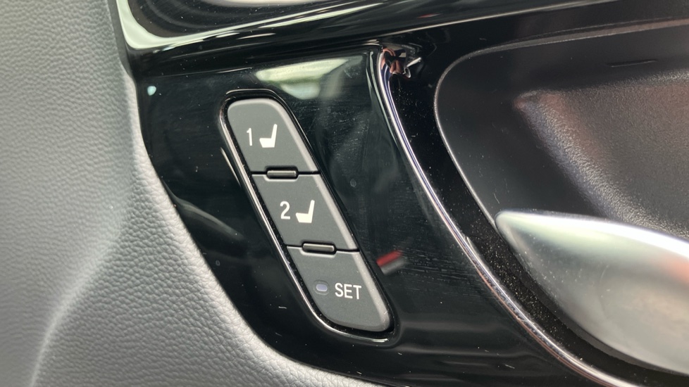 Honda CR-V 2.0 eHEV Advance 5dr eCVT Hybrid Estate - Image 23