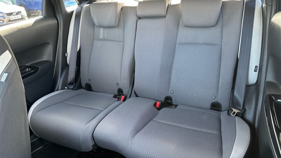 Honda Jazz 1.5 i-MMD Hybrid Crosstar EX 5dr eCVT Hybrid Hatchback - Image 8