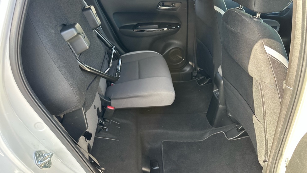 Honda Jazz 1.5 i-MMD Hybrid Crosstar EX 5dr eCVT Hybrid Hatchback - Image 17