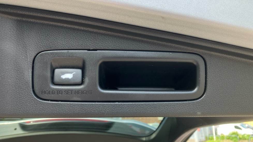 Honda CR-V 2.0 i-MMD Hybrid EX 5dr eCVT Hybrid Estate - Image 13