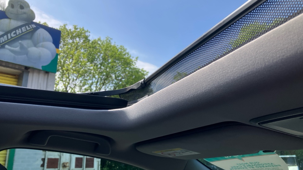 Honda CR-V 2.0 i-MMD Hybrid EX 5dr eCVT Hybrid Estate - Image 40