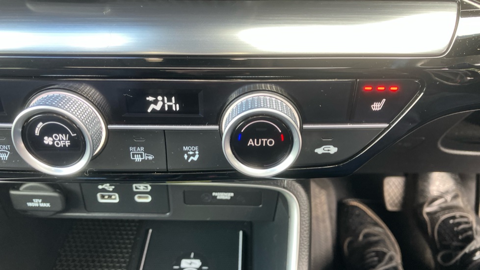 Honda CR-V 2.0 eHEV Elegance 5dr eCVT Hybrid Estate - Image 45