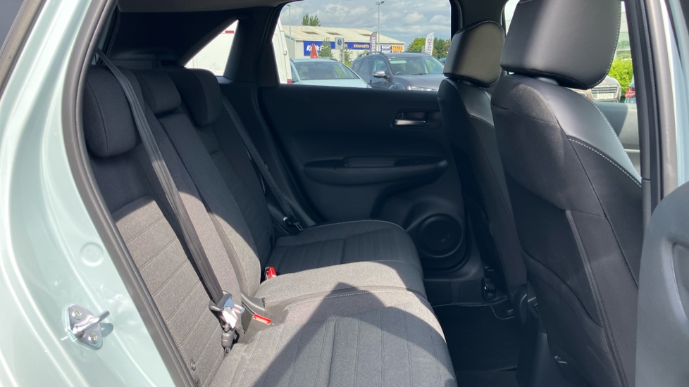 Honda Jazz 1.5 i-MMD Hybrid Crosstar Advance 5dr eCVT Hybrid Hatchback - Image 8
