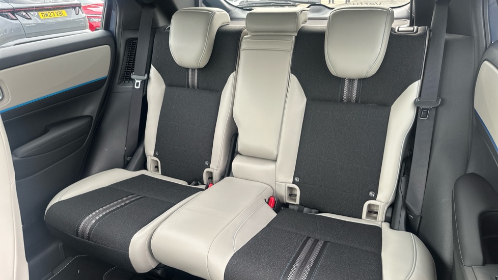 Honda HR-V 1.5 eHEV Advance Style Plus 5dr CVT Hybrid Hatchback - Image 8