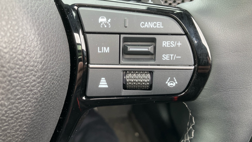 Honda Civic 2.0 eHEV Advance 5dr CVT Hybrid Hatchback - Image 17