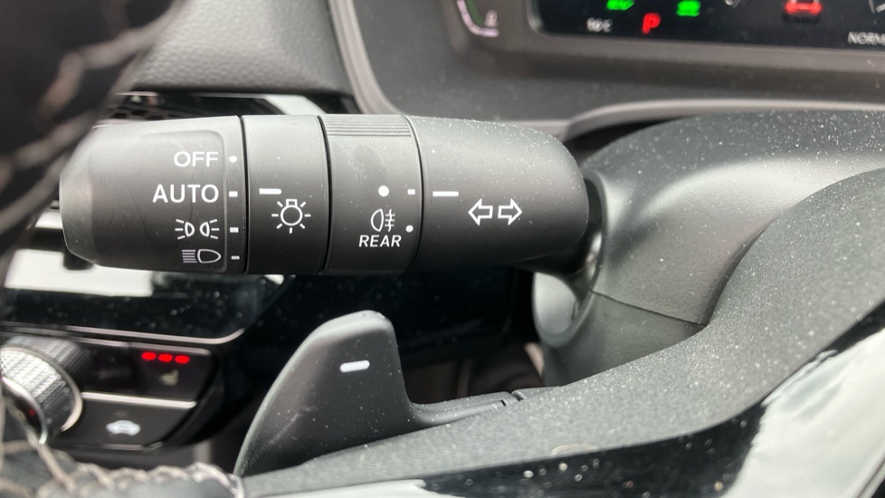 Honda Civic 2.0 eHEV Advance 5dr CVT Hybrid Hatchback - Image 19