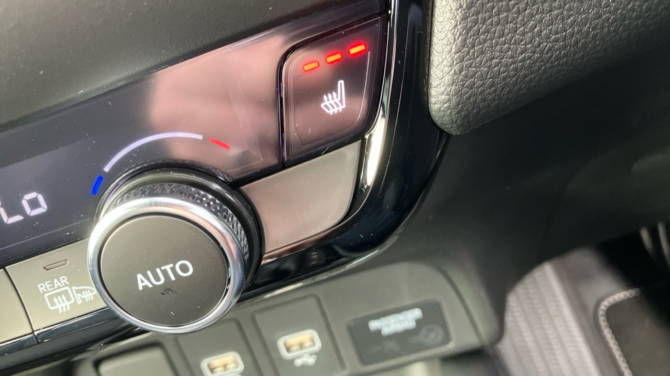 Honda Jazz 1.5 i-MMD Hybrid Crosstar Advance 5dr eCVT Hybrid Hatchback - Image 16