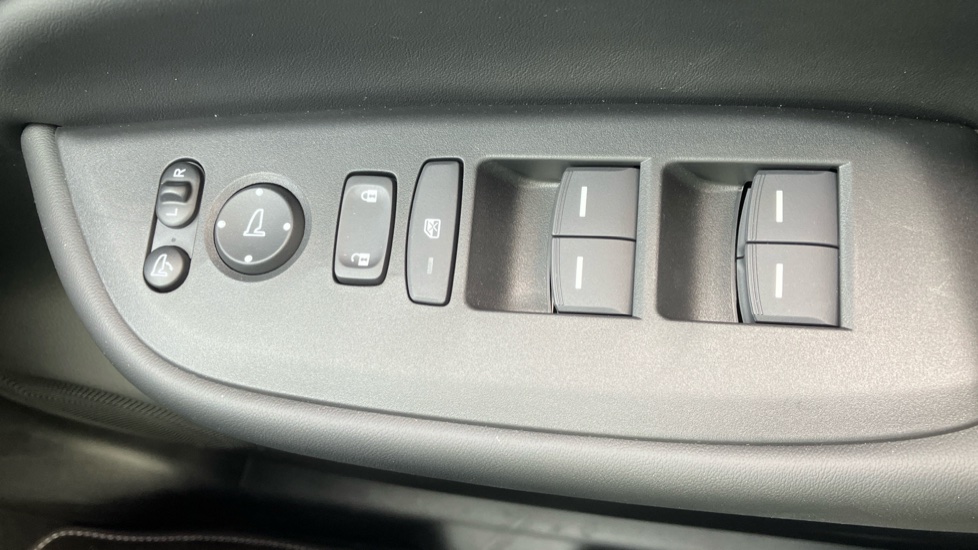 Honda Jazz 1.5 i-MMD Hybrid Crosstar Advance 5dr eCVT Hybrid Hatchback - Image 25