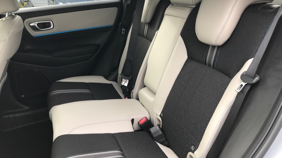 Honda HR-V 1.5 eHEV Advance Style 5dr CVT Hybrid Hatchback - Image 8