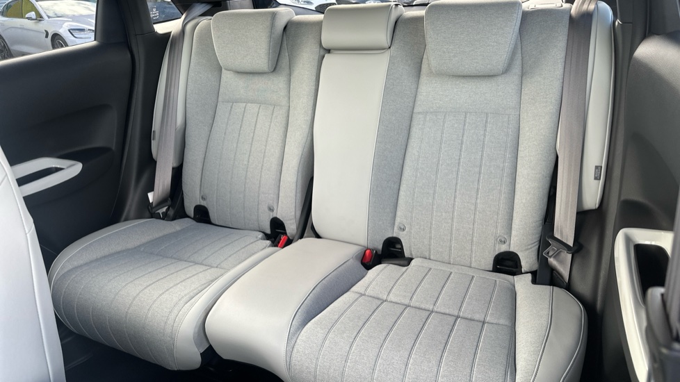 Honda Jazz 1.5 i-MMD Hybrid EX 5dr eCVT Hybrid Hatchback - Image 8