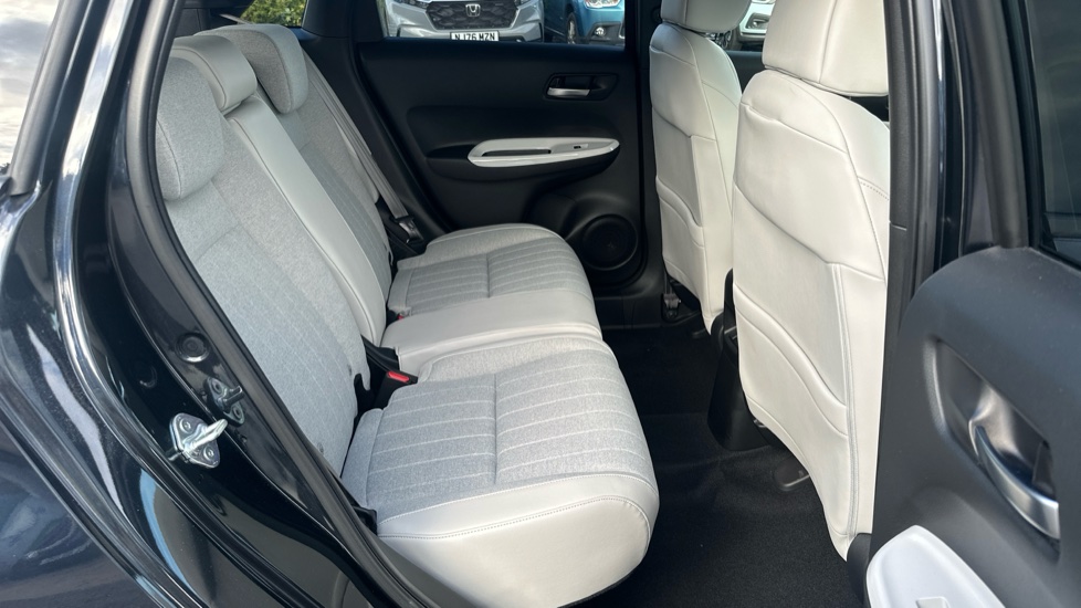 Honda Jazz 1.5 i-MMD Hybrid EX 5dr eCVT Hybrid Hatchback - Image 22