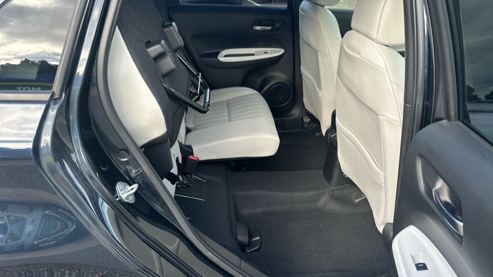 Honda Jazz 1.5 i-MMD Hybrid EX 5dr eCVT Hybrid Hatchback - Image 23
