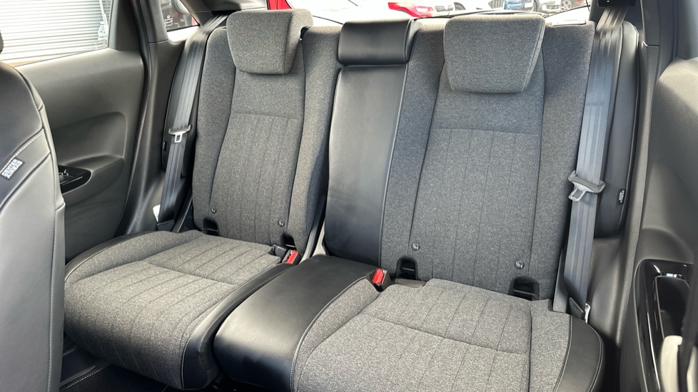 Honda Jazz 1.5 i-MMD Hybrid SR 5dr eCVT Hybrid Hatchback - Image 8